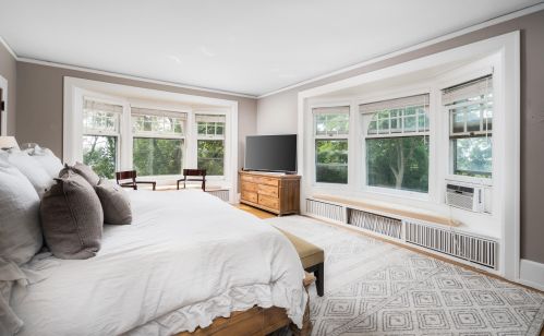 2359 Wahl Ave, Milwaukee WI 53211-3826 exterior