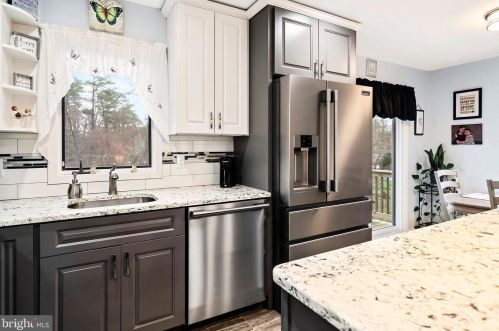 425 Princeton Ave, Berkeley Township NJ  08721-2404 exterior