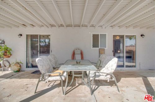 840 Moffatt Cir, Simi Valley CA  93065-5633 exterior