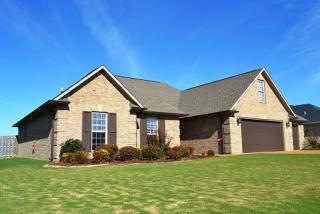 450 Summit Dr, Medina, TN 38355-6902