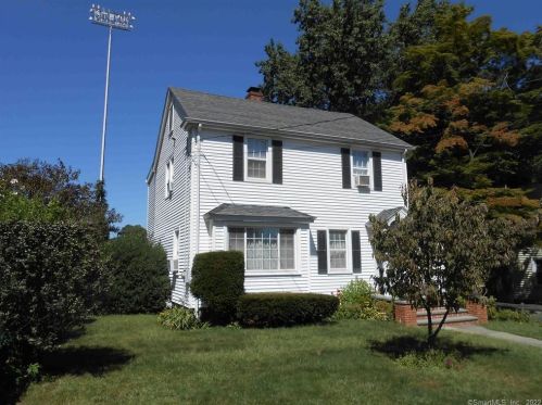19 Ivy St, Stamford, CT 06902-2205