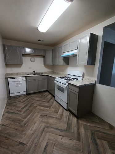 6219 12 Pl, Phoenix AZ 85014-4004 exterior