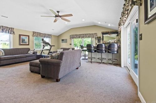 309 Pilgrim Ln, Southington CT  06489-1328 exterior