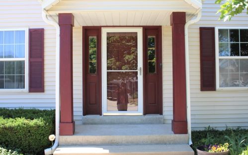 206 Stonebrook Dr, Waukesha, WI 53186-1271