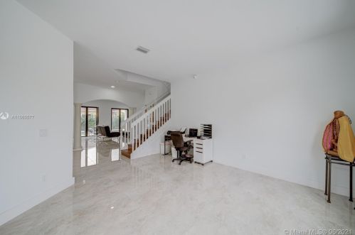 8941 178th St, Hialeah FL  33018-6554 exterior