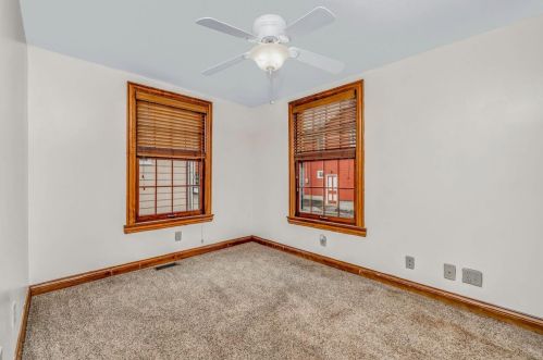 403 3 St, Aurora IN 47001-1311 exterior