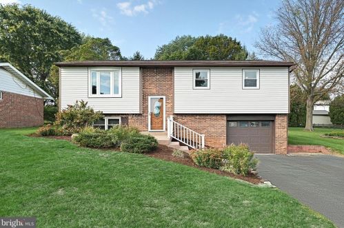 410 Cherry St, Longlevel, PA 17368-1122