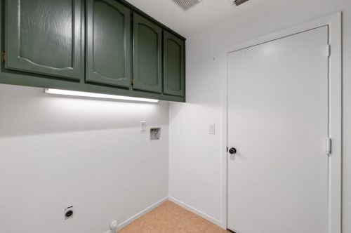 186 Baurer Cir, Folsom CA  95630-6786 exterior