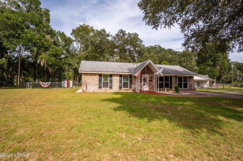 2607 Harvey Rd, Beaufort, SC 29902-6421