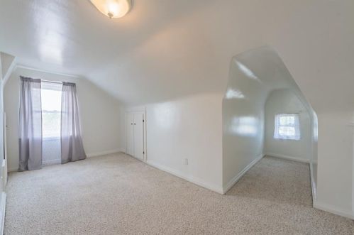 1008 Frank Ave, Jeannette PA  15644-1534 exterior