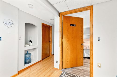 1317 Lincoln Park Dr, Duluth MN  55806-1130 exterior