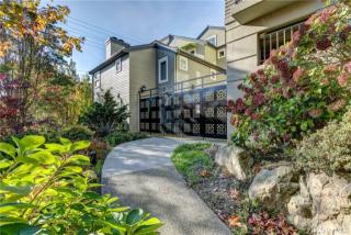 3901 Fremont Ave, Seattle WA  98103-7756 exterior