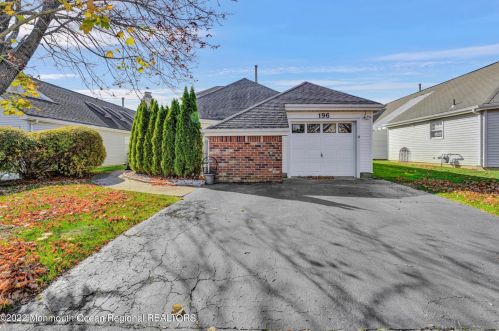 196 Loganberry Ln, East Freehold, NJ 07728-4044