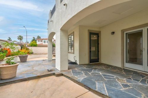 7437 Magellan St, Carlsbad CA  92011-5412 exterior
