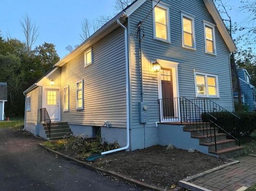 182 Summer St, Walpole MA  02071-1014 exterior