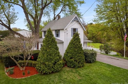 1305 Main St, Wapping CT  06074-2454 exterior