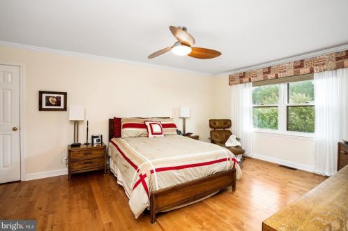 29 Winthrop Rd, Lawrence Township NJ  08648-1557 exterior