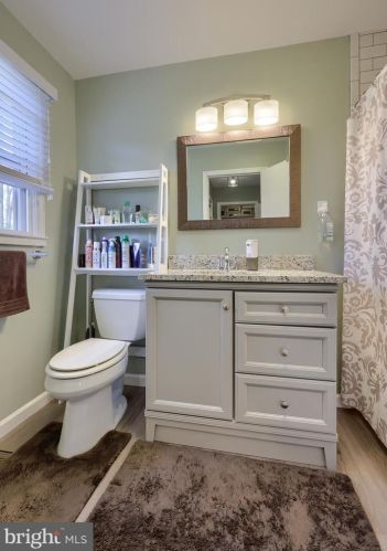 1449 Jill Dr, Hummelstown PA  17036-9005 exterior