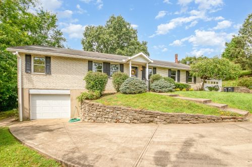 856 Dry Creek Rd, Newport, KY 41076-9267