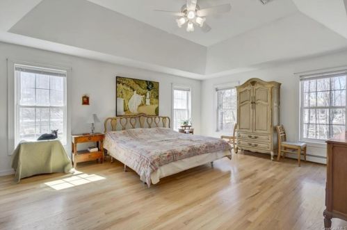 7 Menayas Ct, Washingtonville NY  10992-2032 exterior