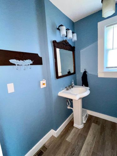 1023 Washington Ave, Washington Court House OH  43160-2057 exterior