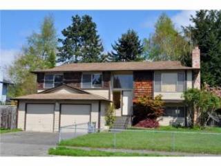 2220 Vashon Ave, Seattle, WA 98059-3628