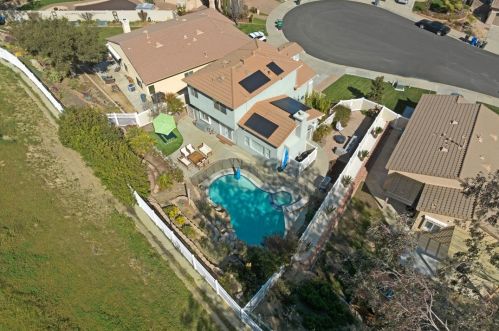 32924 Charmes Ct, Temecula CA  92592-9603 exterior
