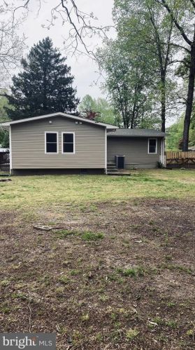 17052 Elm St, Bowling Green VA  22427-2224 exterior