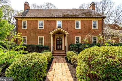 1 Oakleigh Pl, Fredericksburg, VA 22405-3047