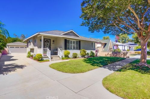 4339 Hungerford St, Lakewood, CA 90712-1138