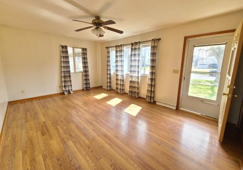 210 Payne Ave, Sugar Grove Lake, OH 44833-2020