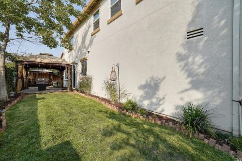 336 Tilden Cir, Vacaville CA  95688-9485 exterior