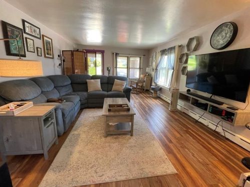 63 Beech St, Homer City, PA 15748-1401