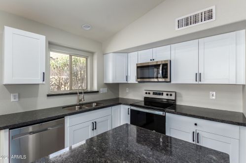 15224 Melissa Ln, Sun City AZ  85374-4493 exterior