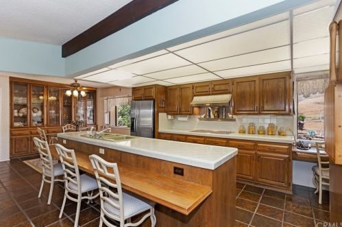 20707 Lakeridge Dr, Perris, CA 92570-9566