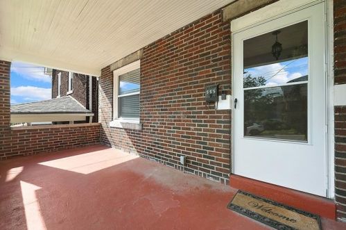 555 6th St, Trafford, PA 15085-1003