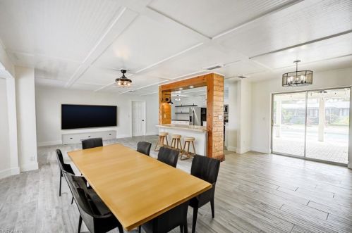 208 43 Ter, Cape Coral FL  33904-8425 exterior