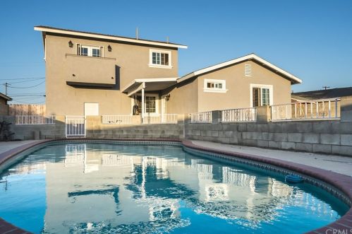 21825 Ravenna Ave, Long Beach CA  90745-3132 exterior