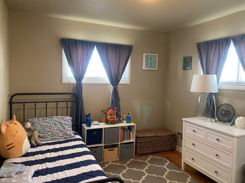 4042 52, Milwaukee WI 53220-3205 exterior