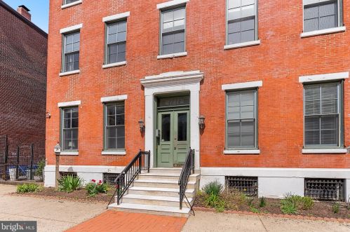 1711 Green St, Philadelphia, PA 19130-3982