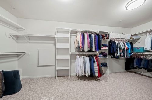 26945 Brooken Ave, Santa Clarita CA  91387-3904 exterior