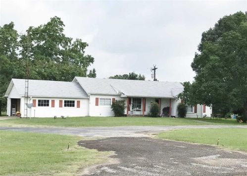 427 Fm 2792, Grand Bluff, TX 75631-8577