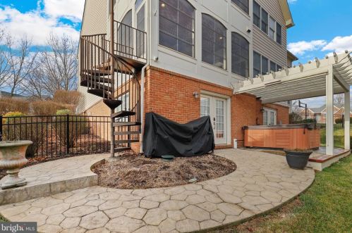 15609 Ryder Cup Dr, Haymarket VA  20169-6160 exterior
