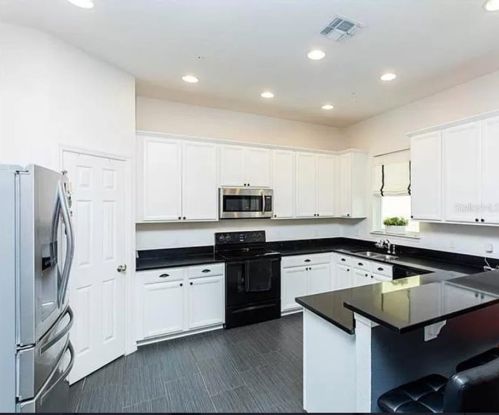 4904 Beach Blvd, Orlando, FL 32803-3143