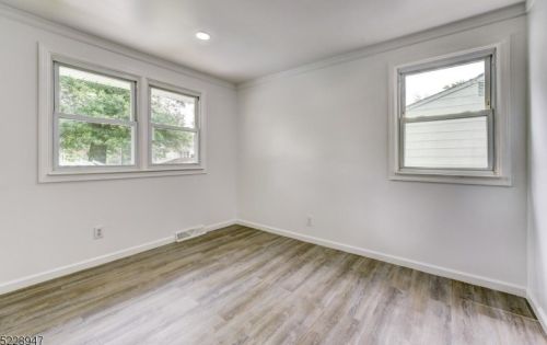 124 Camden Rd, Parsippany NJ  07054-3107 exterior