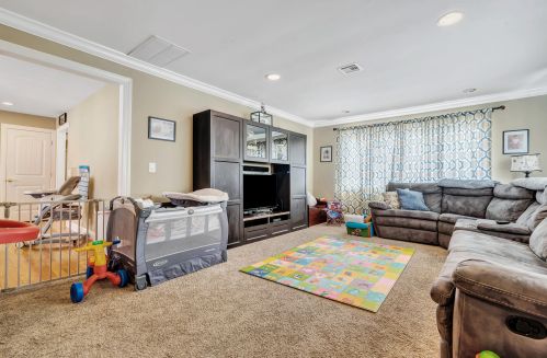 74 Venice Dr, Bricktown NJ  08723-6977 exterior