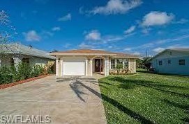 637 95th Ave, Naples, FL 34108-2454