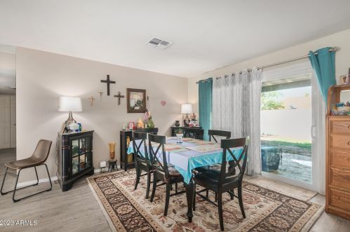 4938 Larkspur Dr, Glendale AZ  85304-2028 exterior