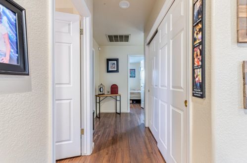 1216 Glenbrook Way, Modesto CA  95355-3676 exterior