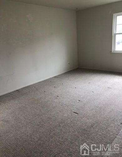 284 Alpine Way, Woodbridge, NJ 07095-1482